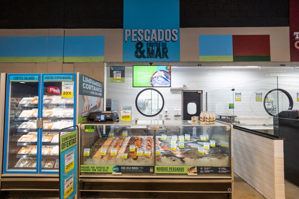 Pirarucu de manejo da Amazônia começa a ser vendido nas lojas do Pão de Açúcar